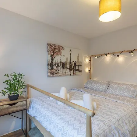 Chic Flat In Woolston: Nr Southampton City Centre Exterior photo
