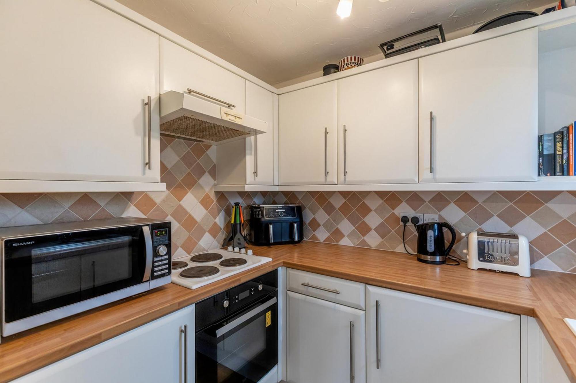 Chic Flat In Woolston: Nr Centre * Southampton