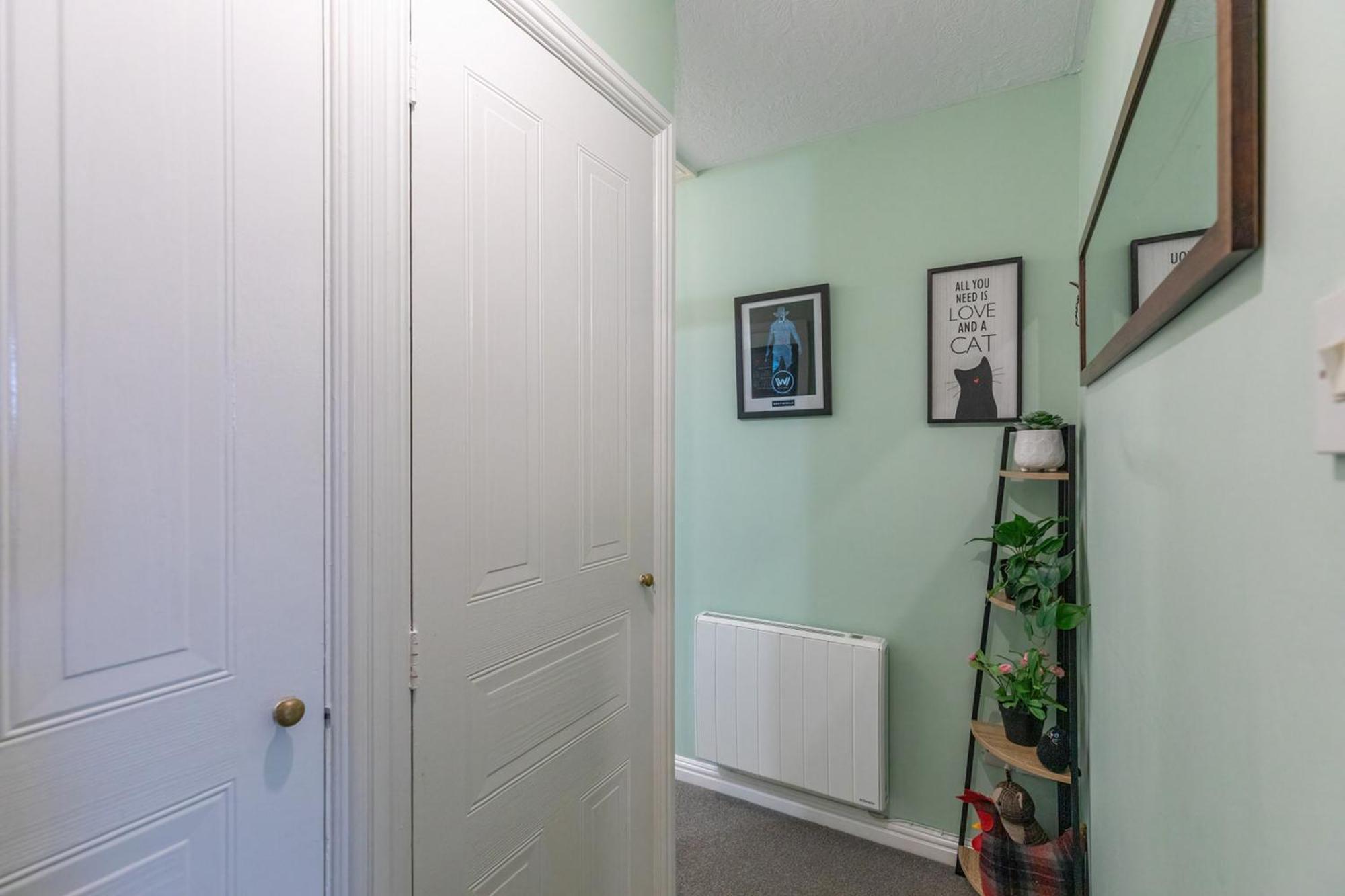 Chic Flat In Woolston: Nr Centre Apartment Southampton