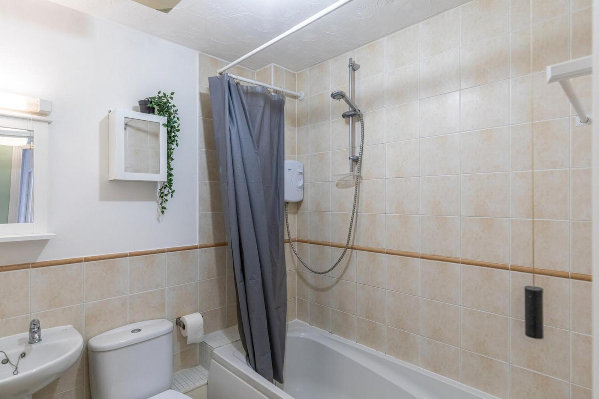 Apartment Chic Flat In Woolston: Nr Centre Southampton