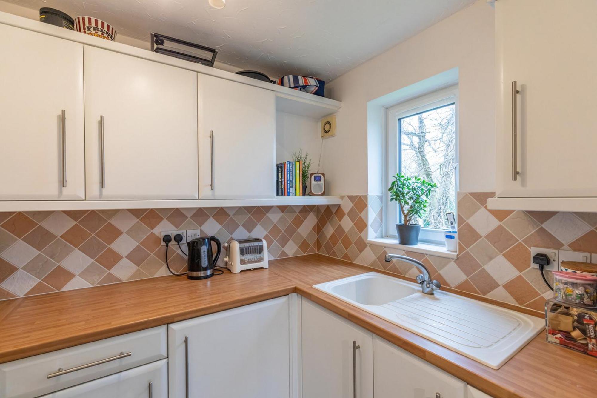 Chic Flat In Woolston: Nr Centre Apartment *