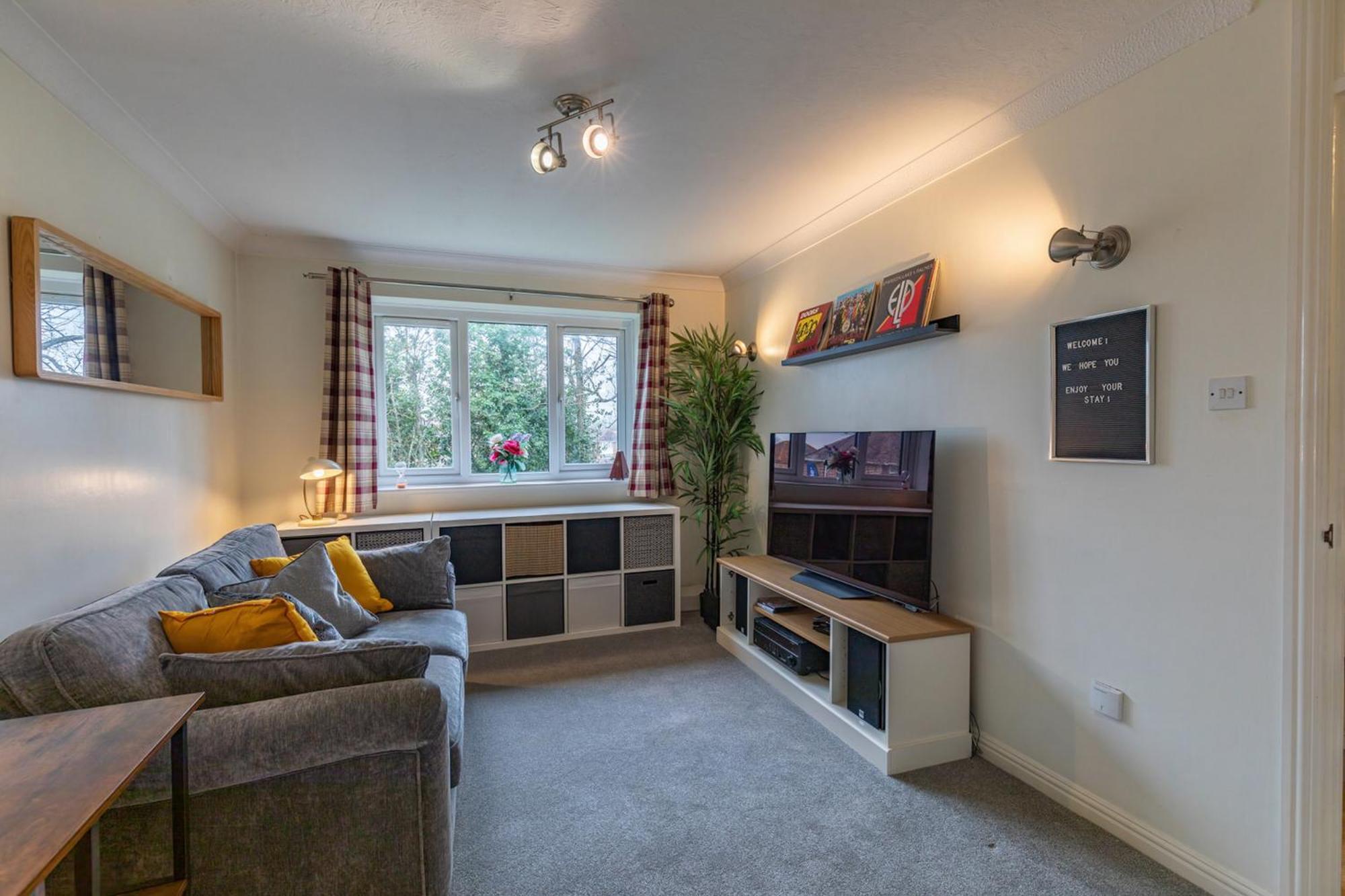 Apartment Chic Flat In Woolston: Nr Centre